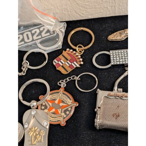 Lot of Key Chains - Picture 5 of 7